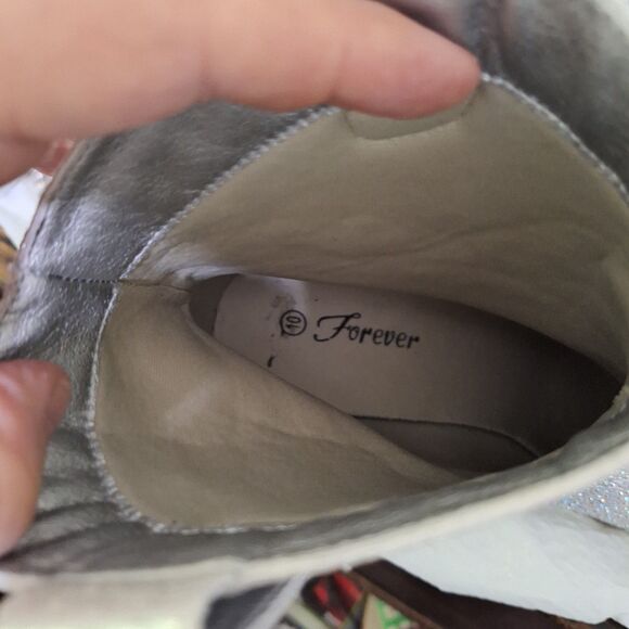 Forever Women's Cowgirl Boots Crystal Studded Ankle Bootie Western Heels Size 10 - Picture 9 of 9